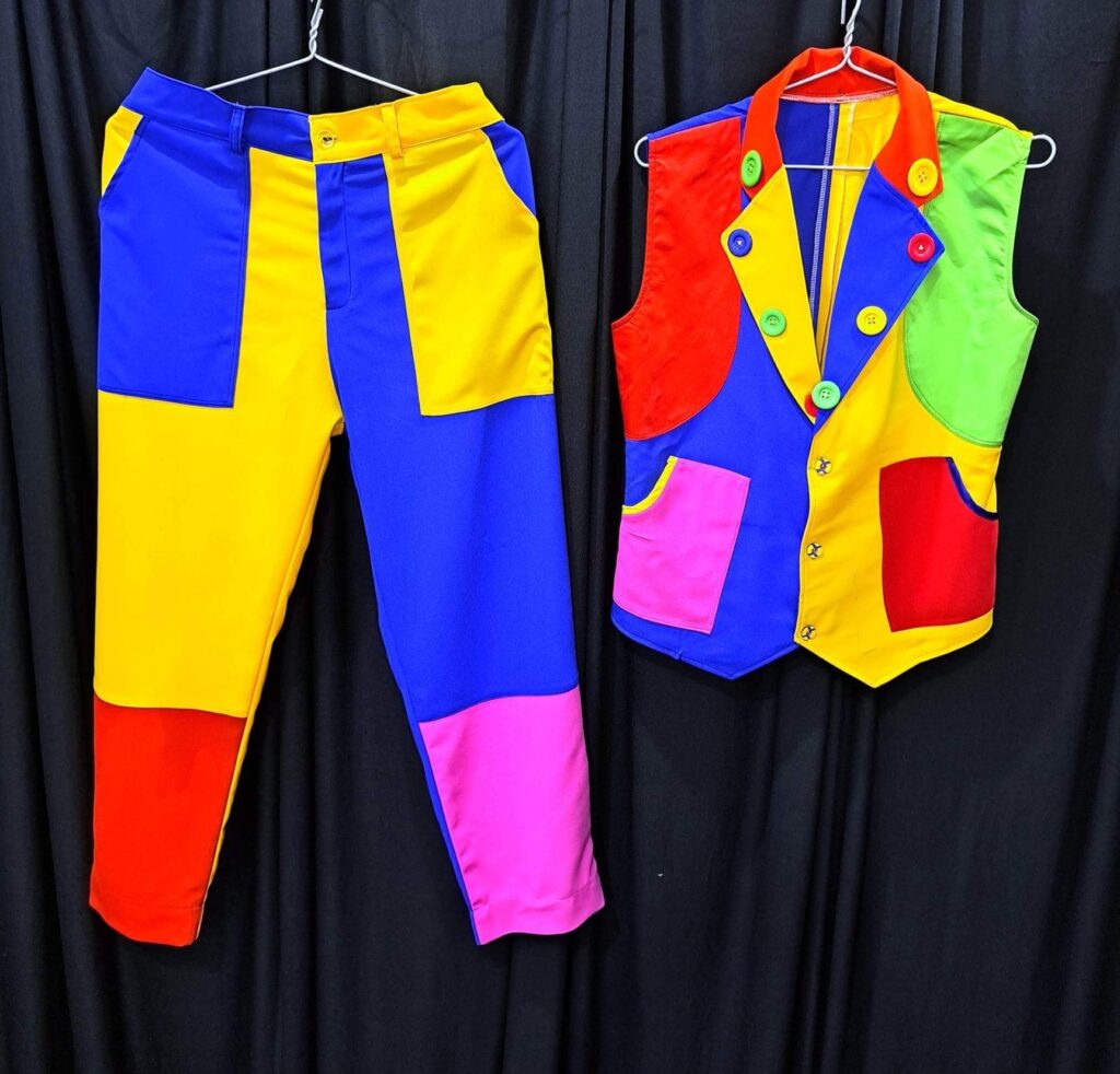 quần áo chú hề