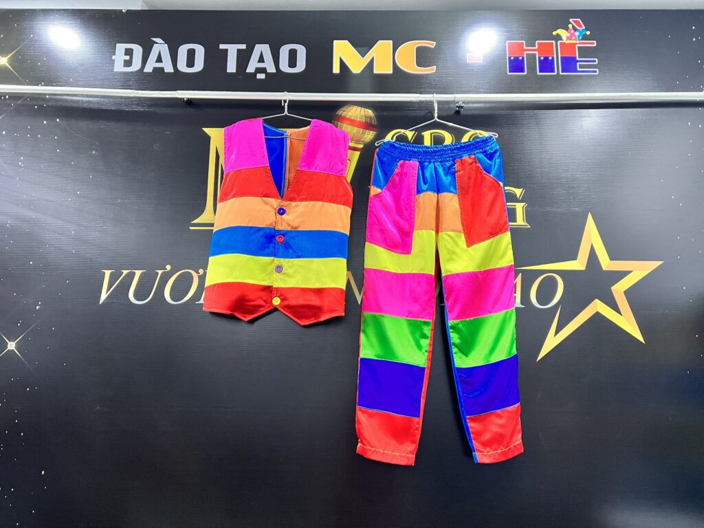 quần áo chú hề