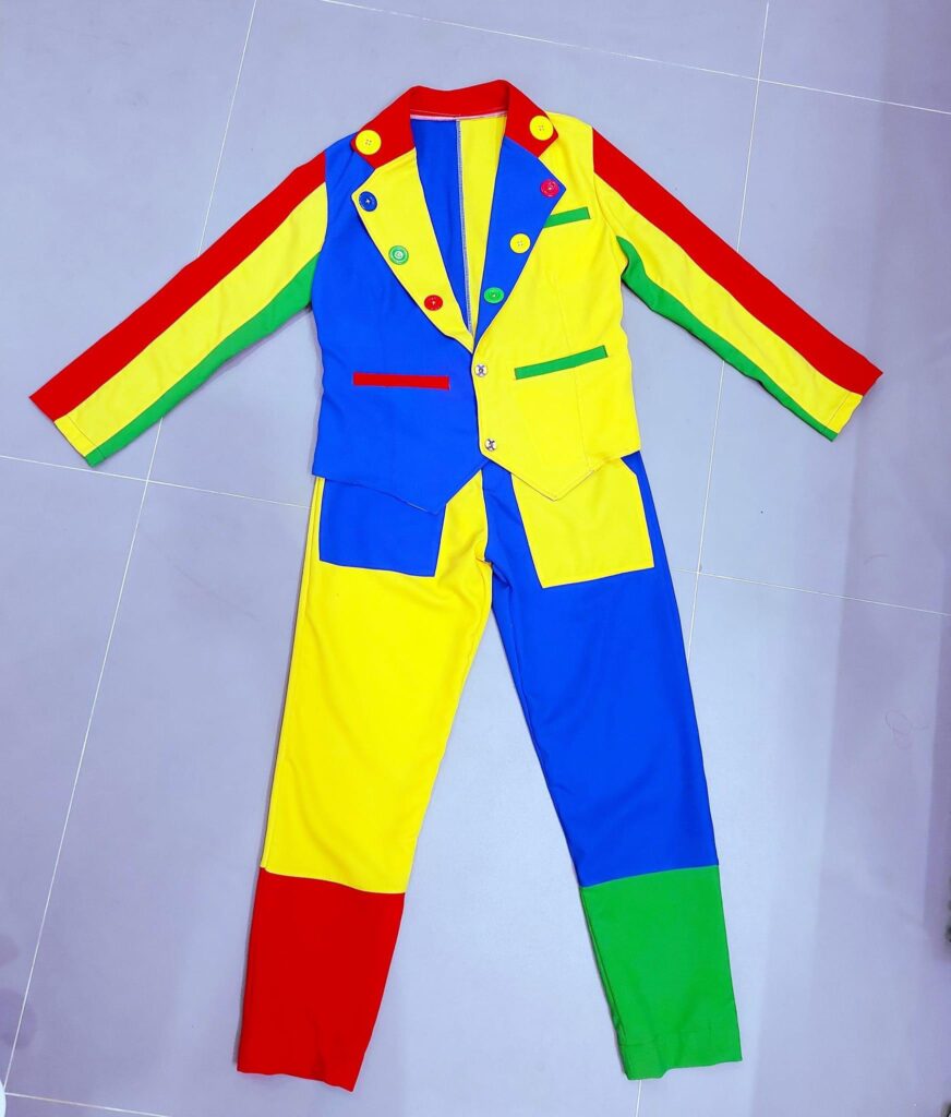 quần áo chú hề