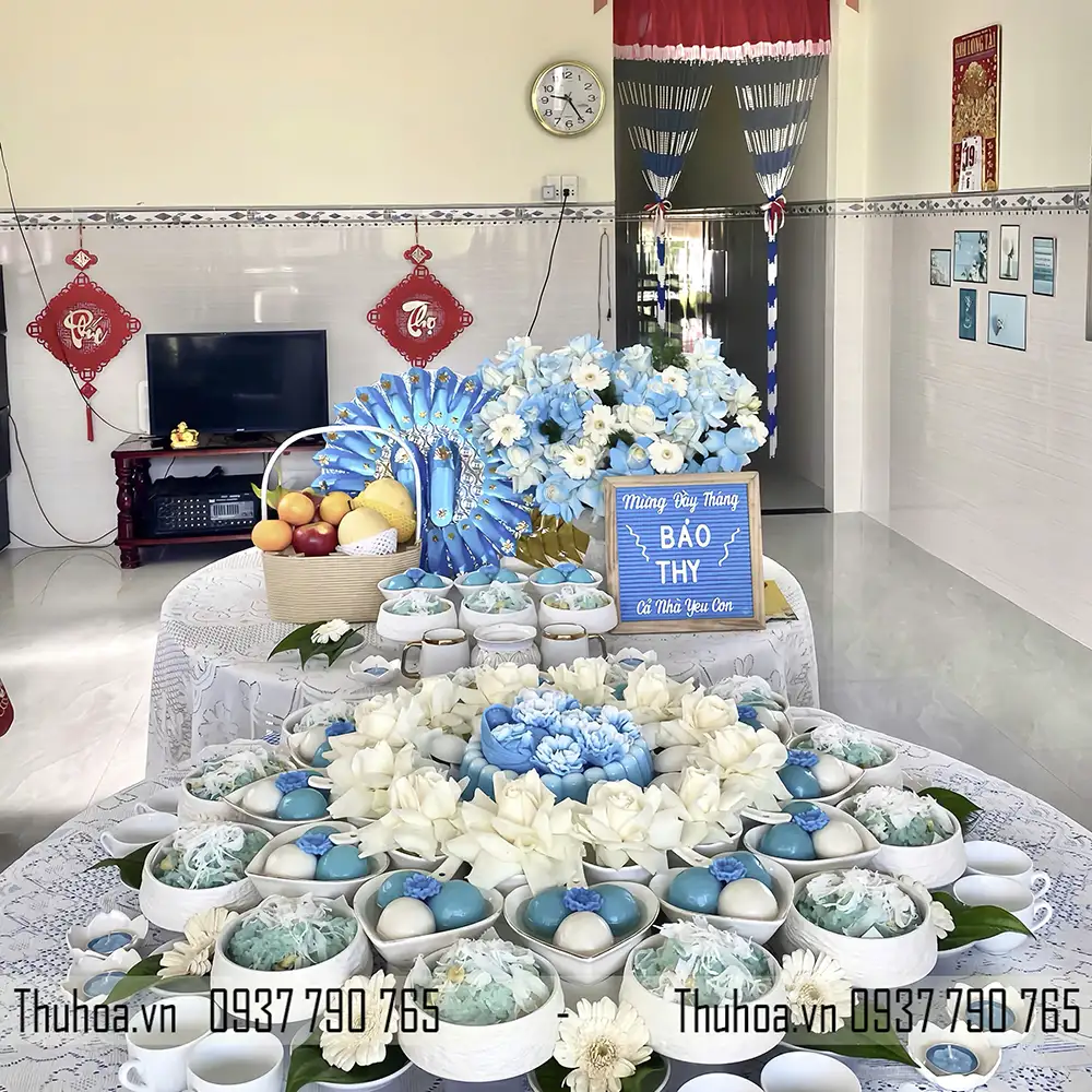 mam cung be gai xanh duong (5)
