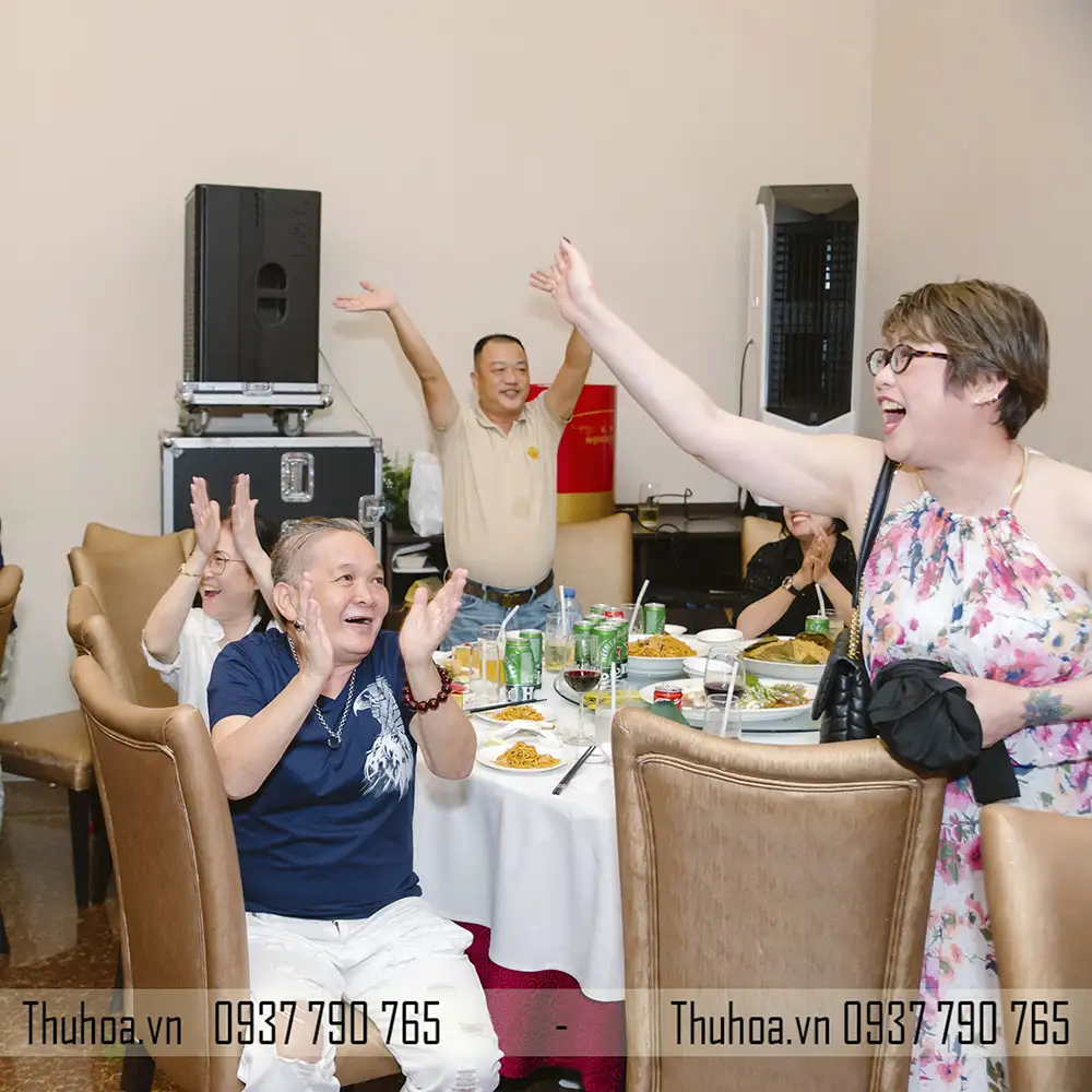 thue mc tiệc mung tho (1)