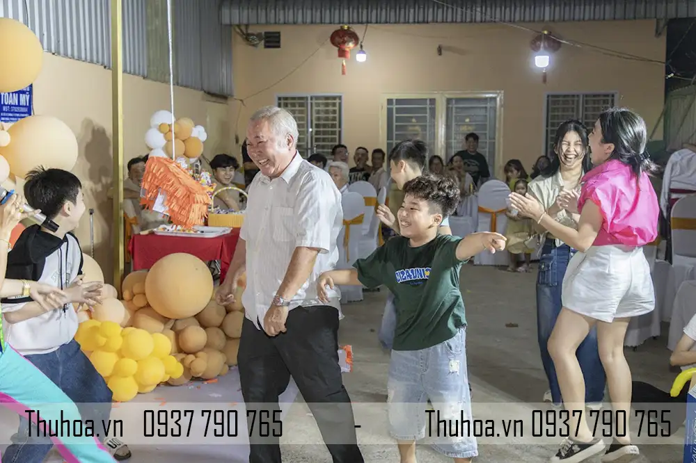 TRỌN GÓI CÔ HỀ CHÚ HỀ TIỆC (7)