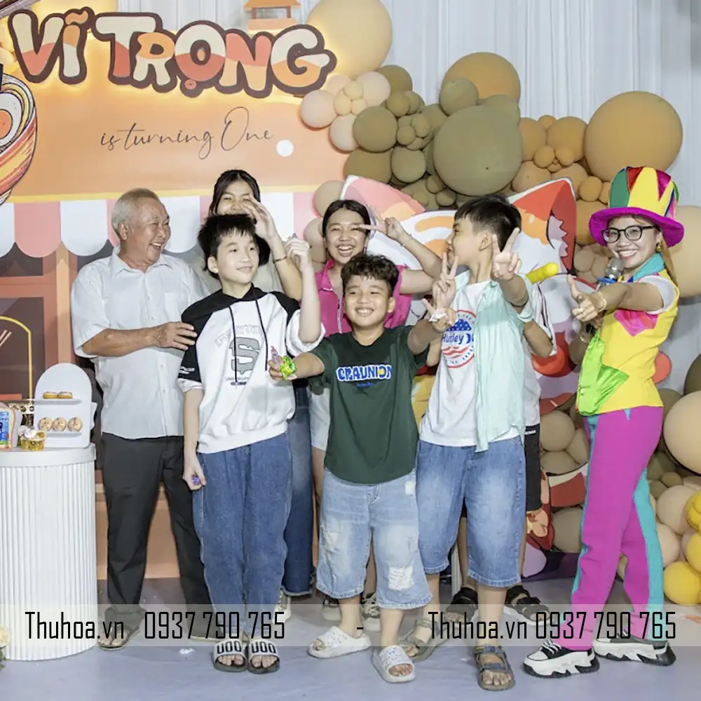 Dịch Vụ Cho Thuê Chú Hề, Cô Hề Bong Bóng & MC Hoạt Náo Sự Kiện Chuyên Nghiệp